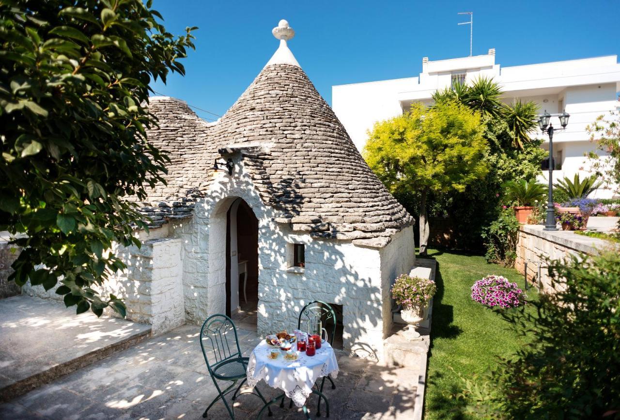 Trullo Giardino Fiorito Bed & Breakfast Alberobello Bagian luar foto